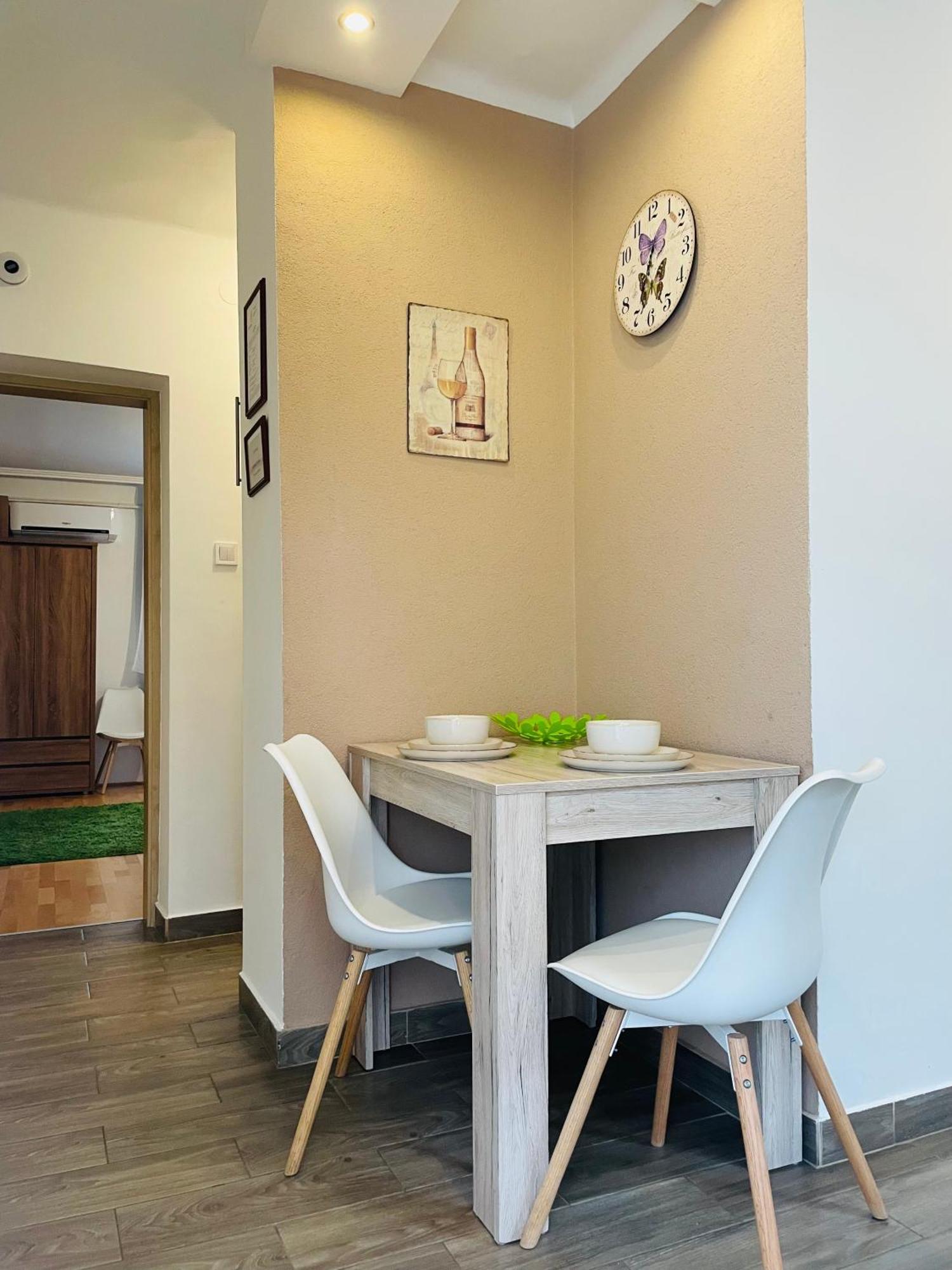 Weninger Studio Apartman Kiskunhalas Dış mekan fotoğraf