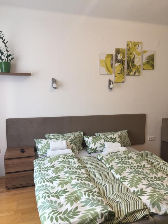 Weninger Studio Apartman Kiskunhalas Dış mekan fotoğraf