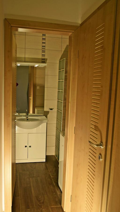 Weninger Studio Apartman Kiskunhalas Dış mekan fotoğraf